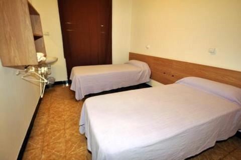 Hostal Can Blanco Sarriá de Ter 객실 사진